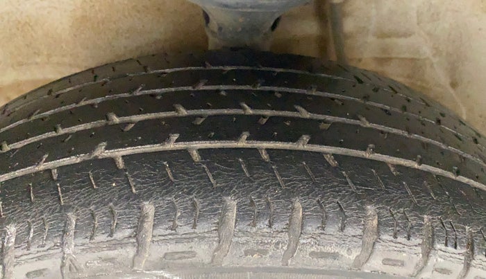 2017 Maruti Alto K10 VXI (O), Petrol, Manual, 40,270 km, Left Front Tyre Tread