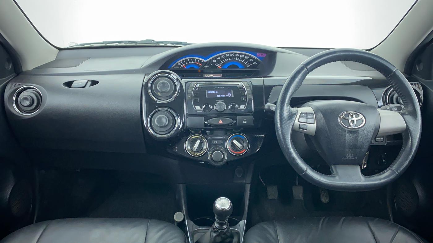 2015 Toyota Etios CROSS  VD, Diesel, Manual, 29,742 km, Dashboard