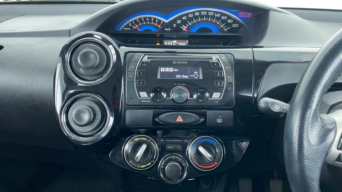 2015 Toyota Etios CROSS  VD, Diesel, Manual, 29,742 km, Air Conditioner