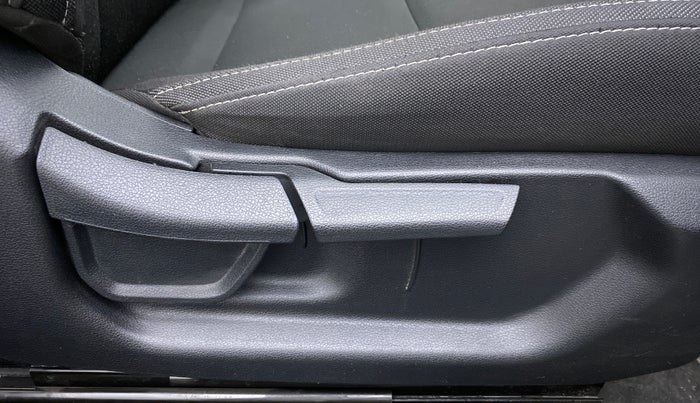 2021 Hyundai NEW I20 SPORTZ 1.2 AT, Petrol, Automatic, 5,295 km, Driver Side Adjustment Panel