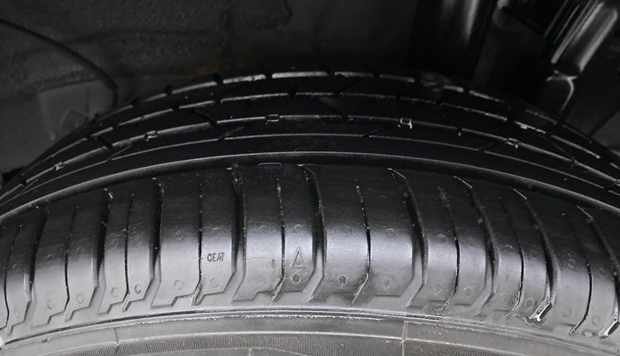 2021 Hyundai NEW I20 SPORTZ 1.2 AT, Petrol, Automatic, 5,295 km, Left Rear Tyre Tread