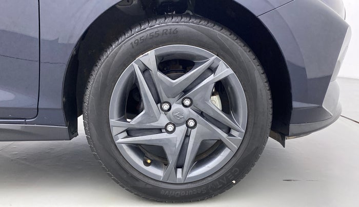 2021 Hyundai NEW I20 SPORTZ 1.2 AT, Petrol, Automatic, 5,295 km, Right Front Wheel