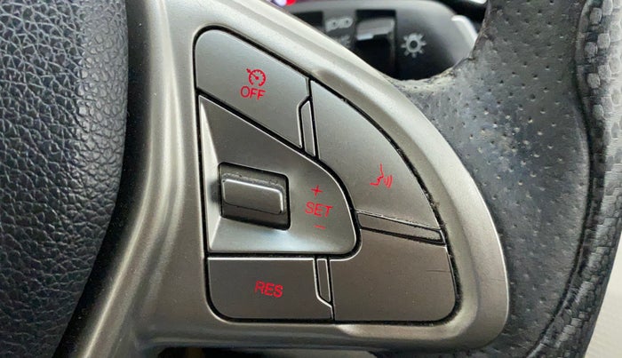 2020 Mahindra XUV300 W8 (O) 1.5 DIESEL AMT, Diesel, Automatic, 78,432 km, Adaptive Cruise Control