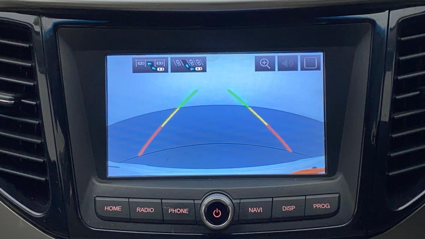 2020 Mahindra XUV300 W8 (O) 1.5 DIESEL AMT, Diesel, Automatic, 78,432 km, Parking Camera