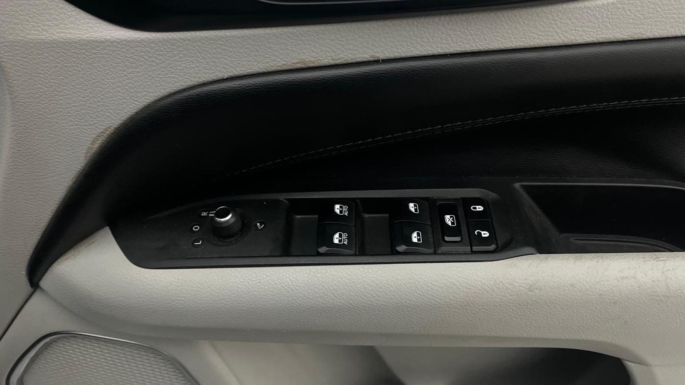 2023 Jeep Compass Longitude (O) 2.0 Diesel A, Diesel, Automatic, 44,619 km, Driver Side Door Panels Control
