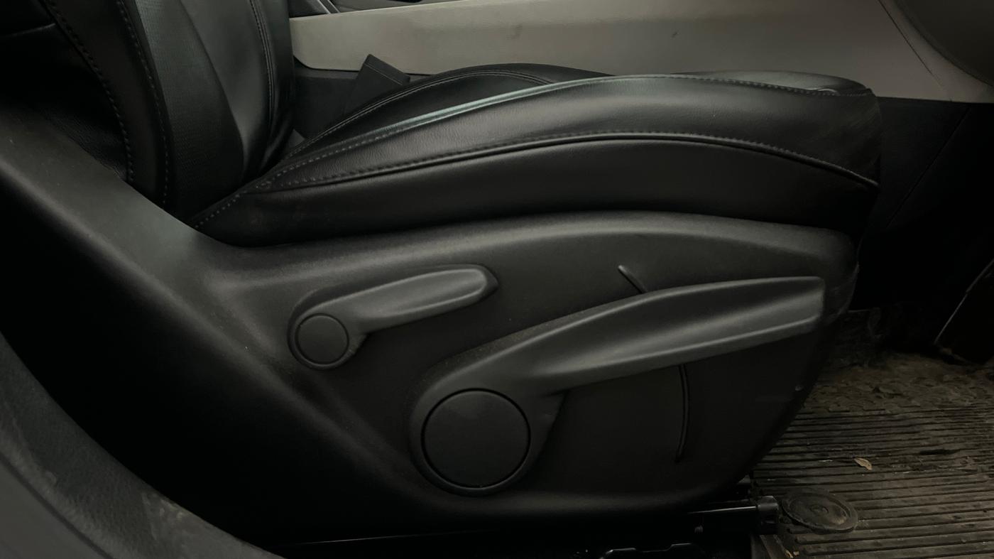 2023 Jeep Compass Longitude (O) 2.0 Diesel A, Diesel, Automatic, 44,619 km, Driver Side Adjustment Panel