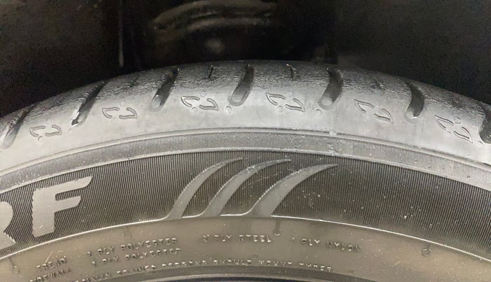 2022 Skoda KUSHAQ STYLE 1.5L TSI DSG, Petrol, Automatic, 17,979 km, Right Front Tyre Tread