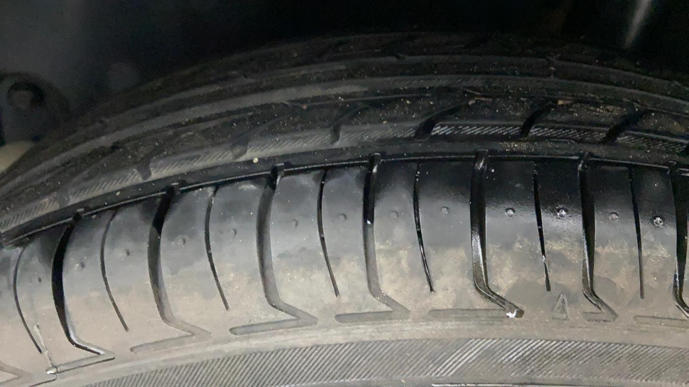 2013 Maruti Swift VDI, Diesel, Manual, 69,047 km, Right Rear Tyre Tread