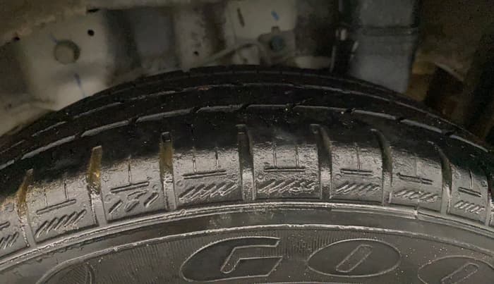 2017 Hyundai Eon ERA +, Petrol, Manual, 60,203 km, Left Rear Tyre Tread