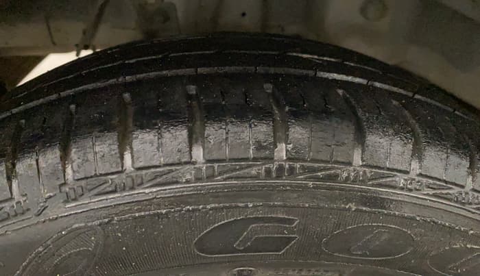 2017 Hyundai Eon ERA +, Petrol, Manual, 60,203 km, Right Rear Tyre Tread