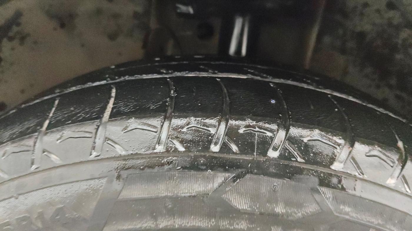 2019 Tata Tiago XZA PETROL, Petrol, Automatic, 1,00,738 km, Left Front Tyre Tread