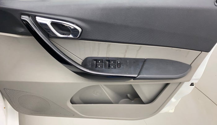 2016 Tata Tiago XZ PETROL, Petrol, Manual, 64,942 km, Driver Side Door Panels Control