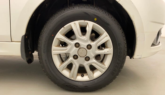2016 Tata Tiago XZ PETROL, Petrol, Manual, 64,942 km, Right Front Wheel