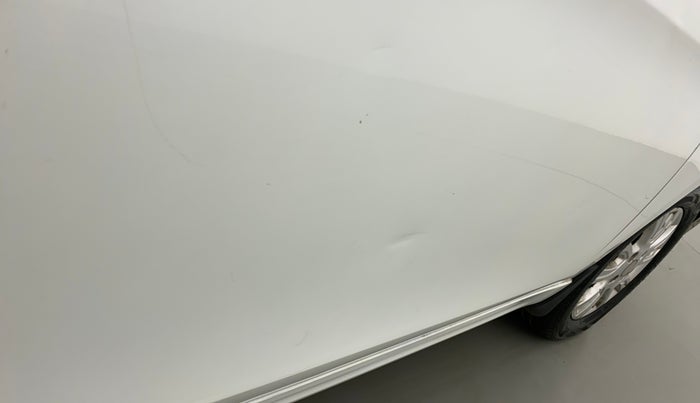 2016 Tata Tiago XZ PETROL, Petrol, Manual, 64,942 km, Driver-side door - Slightly dented