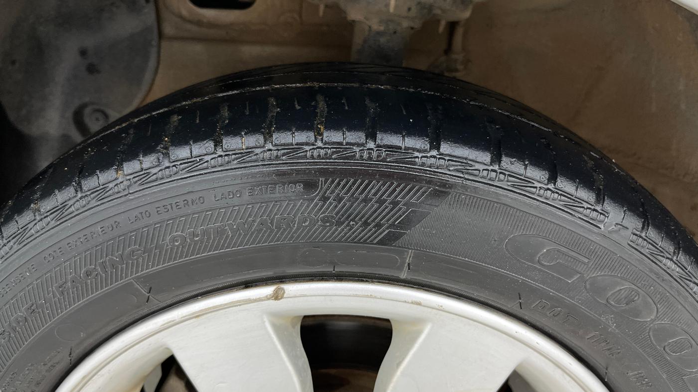 2015 Hyundai Xcent S (O) 1.2, Petrol, Manual, 69,717 km, Left Front Tyre Tread