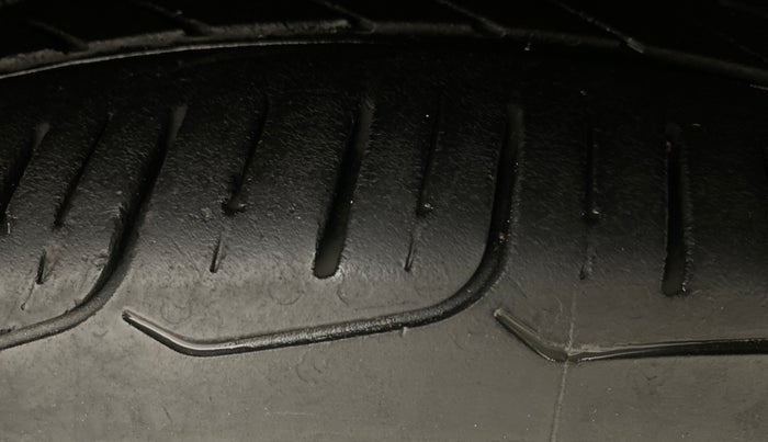 2021 Skoda Rapid STYLE AT TSI, Petrol, Automatic, 61,720 km, Right Front Tyre Tread