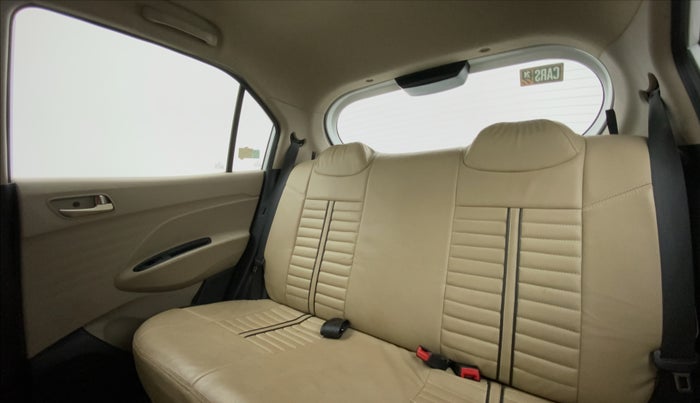 2019 Hyundai NEW SANTRO SPORTZ MT, Petrol, Manual, 30,514 km, Right Side Rear Door Cabin