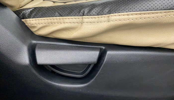 2019 Hyundai NEW SANTRO SPORTZ MT, Petrol, Manual, 30,514 km, Driver Side Adjustment Panel