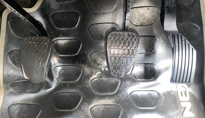 2019 Tata NEXON XZ PLUS PETROL DUAL TONE, Petrol, Manual, 63,944 km, Pedals