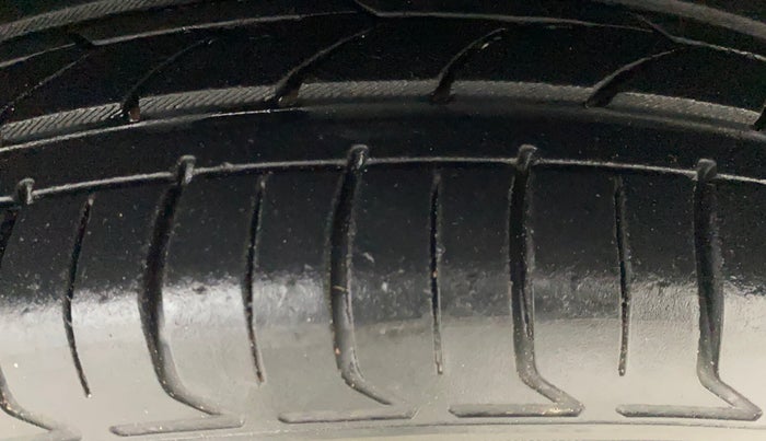 2019 Tata NEXON XZ PLUS PETROL DUAL TONE, Petrol, Manual, 63,944 km, Left Rear Tyre Tread