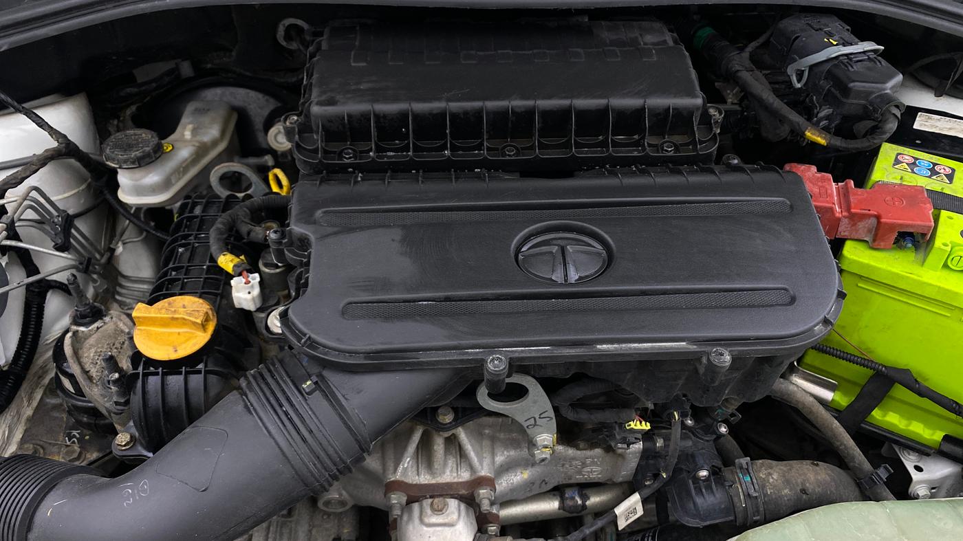 2023 Tata Tiago XZ PLUS PETROL, Petrol, Manual, 45,693 km, Engine View