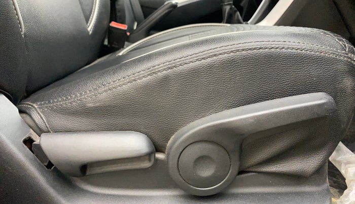 2021 Maruti S Cross ZETA 1.5, Petrol, Manual, 84,495 km, Driver Side Adjustment Panel