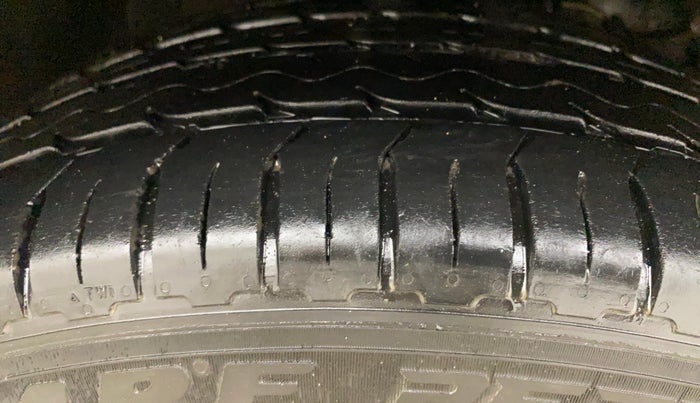 2021 Maruti S Cross ZETA 1.5, Petrol, Manual, 84,495 km, Right Front Tyre Tread