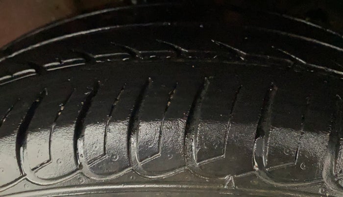 2016 Tata Tiago XZ PETROL, Petrol, Manual, 66,138 km, Right Rear Tyre Tread