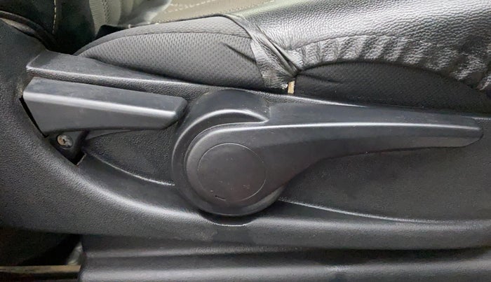 2016 Tata Tiago XZ PETROL, Petrol, Manual, 66,138 km, Driver Side Adjustment Panel