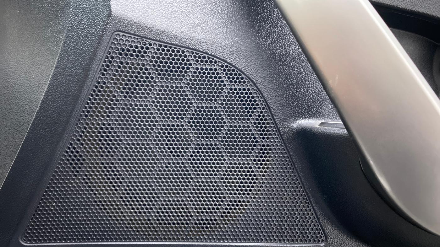 2019 Mahindra XUV500 W11 (O), Diesel, Manual, 39,098 km, Speaker