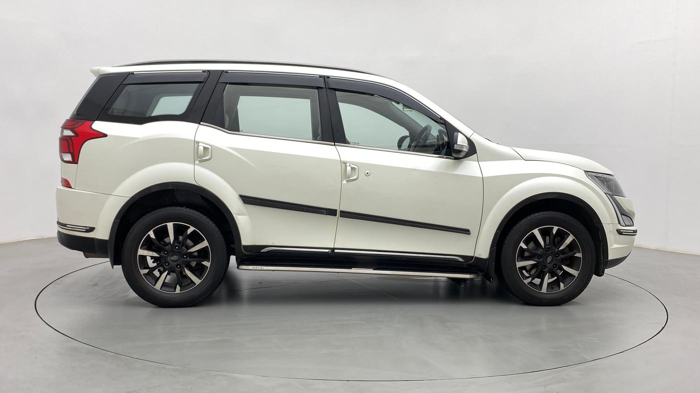 2019 Mahindra XUV500 W11 (O), Diesel, Manual, 39,098 km, Right Side View