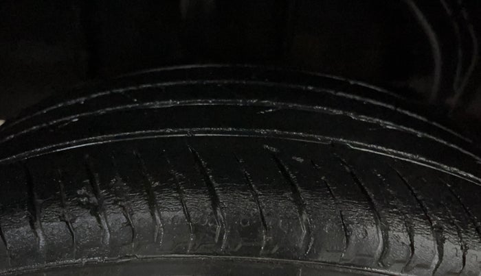 2021 Nissan MAGNITE XV PREMIUM, Petrol, Manual, 38,355 km, Right Rear Tyre Tread