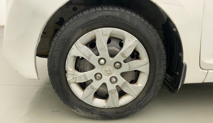 2016 Hyundai Eon SPORTZ, Petrol, Manual, 91,584 km, Left Front Wheel