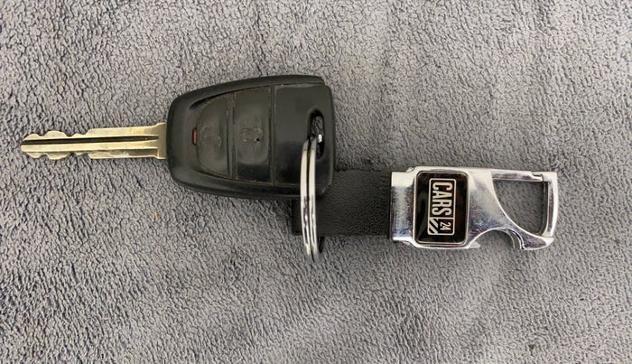 2016 Hyundai Eon SPORTZ, Petrol, Manual, 91,584 km, Key Close Up