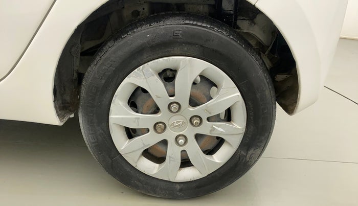 2016 Hyundai Eon SPORTZ, Petrol, Manual, 91,584 km, Left Rear Wheel