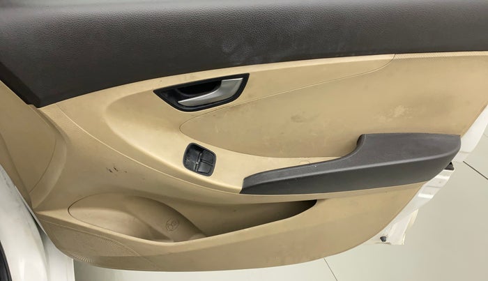 2016 Hyundai Eon SPORTZ, Petrol, Manual, 91,584 km, Driver Side Door Panels Control