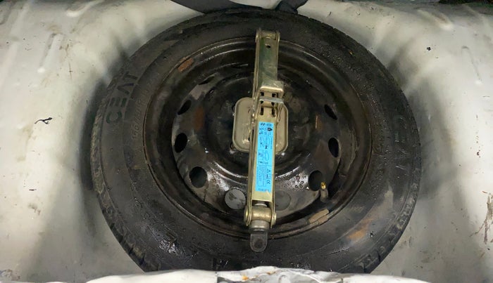 2016 Hyundai Eon SPORTZ, Petrol, Manual, 91,584 km, Spare Tyre