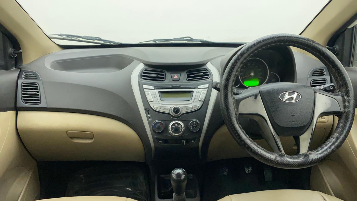 2016 Hyundai Eon SPORTZ, Petrol, Manual, 91,584 km, Dashboard