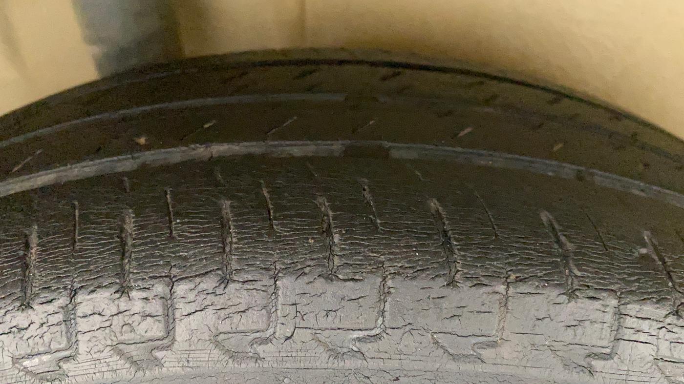 2017 Maruti IGNIS ZETA 1.2, Petrol, Manual, 70,228 km, Right Rear Tyre Tread
