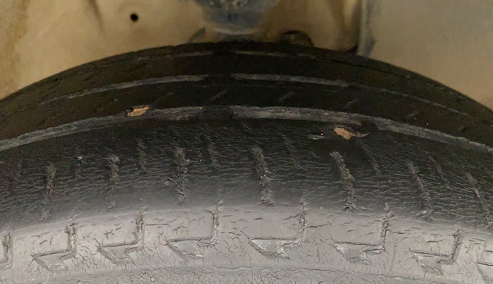 2017 Maruti IGNIS ZETA 1.2, Petrol, Manual, 70,228 km, Right Front Tyre Tread