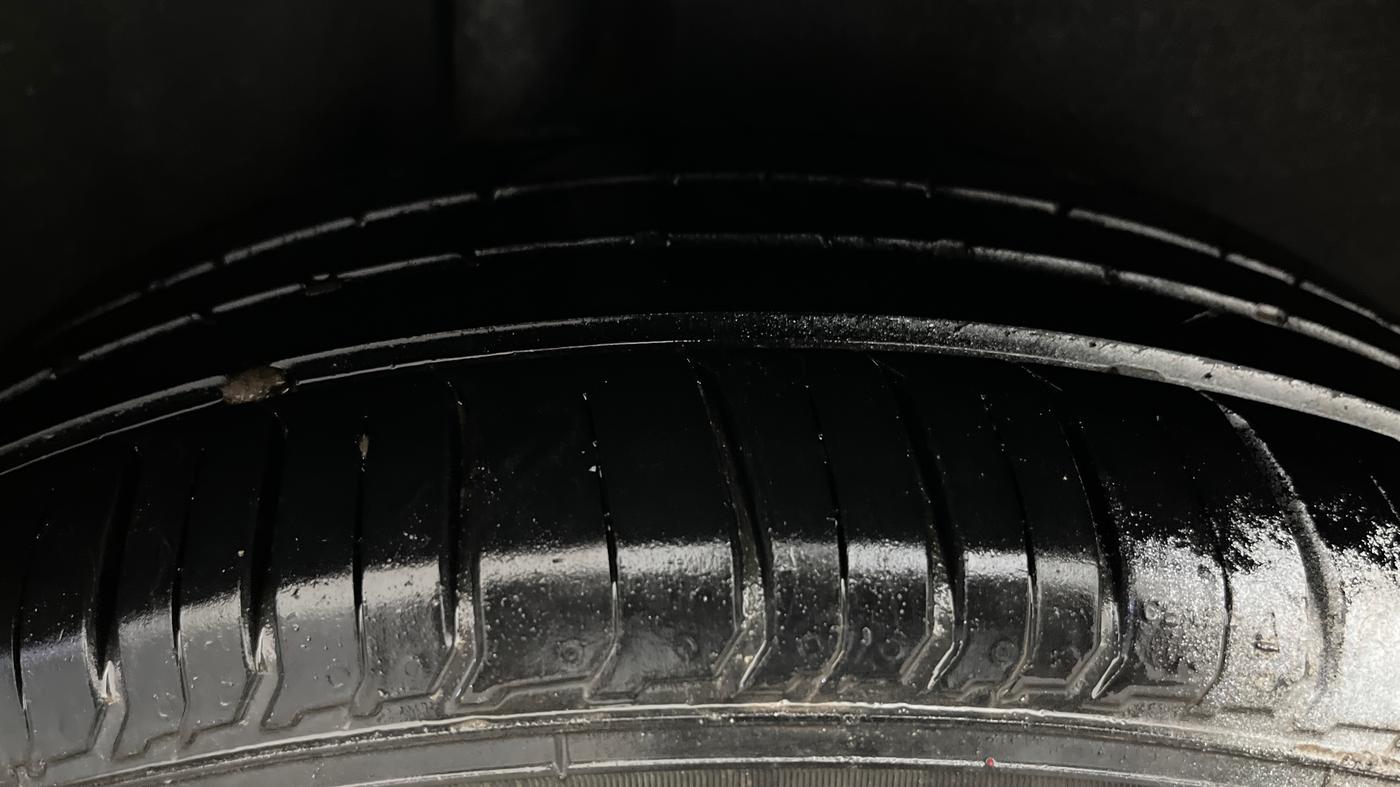 2016 Ford Ecosport TITANIUM 1.5L PETROL AT, Petrol, Automatic, 60,863 km, Right Rear Tyre Tread