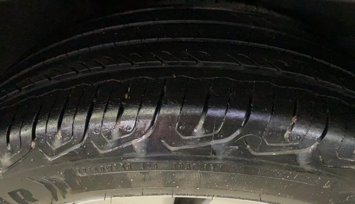 2024 Volkswagen TAIGUN HIGHLINE 1.0 TSI MT, Petrol, Manual, 30,678 km, Right Rear Tyre Tread