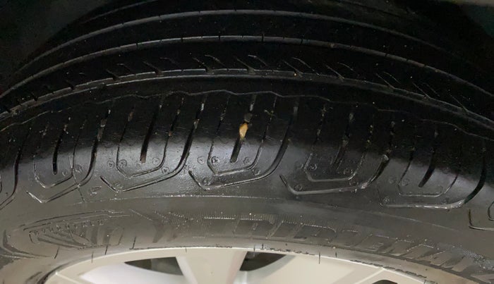 2024 Volkswagen TAIGUN HIGHLINE 1.0 TSI MT, Petrol, Manual, 30,678 km, Left Rear Tyre Tread