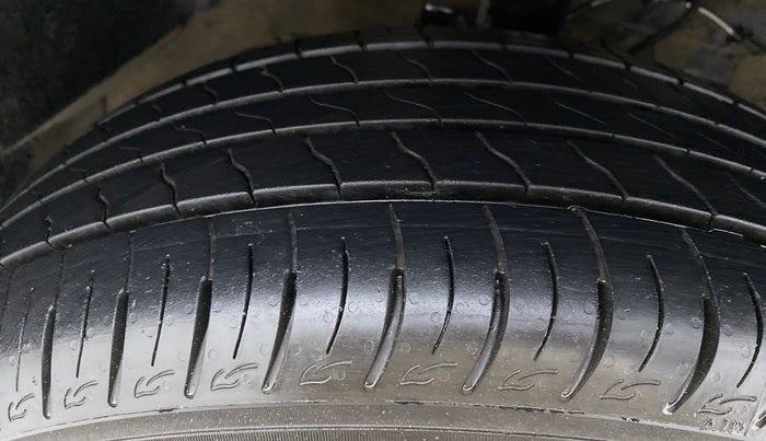 2021 Maruti Vitara Brezza VXI, Petrol, Manual, 6,903 km, Right Front Tyre Tread
