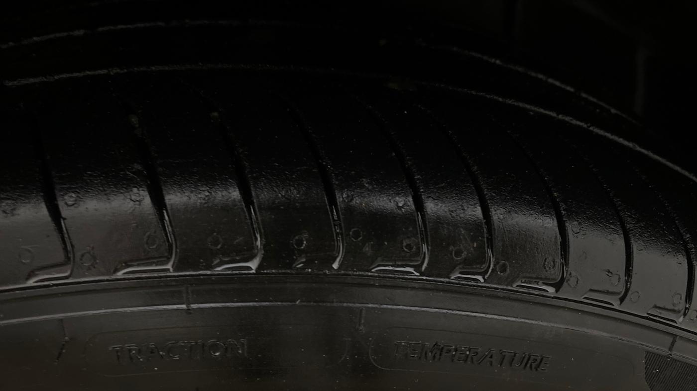 2025 Hyundai EXTER SX(O) CONNECT 1.2 AMT, Petrol, Automatic, 9,071 km, Right Front Tyre Tread