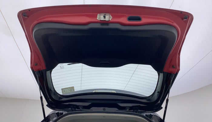 2020 Maruti Vitara Brezza ZXI PLUS AT DUAL TONE SHVS, Petrol, Automatic, 48,436 km, Boot Door Open