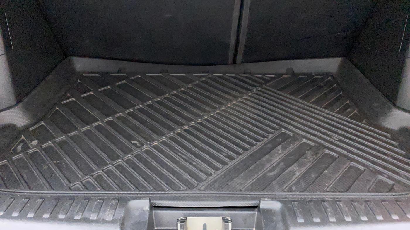 2020 Maruti Vitara Brezza ZXI PLUS AT DUAL TONE SHVS, Petrol, Automatic, 48,436 km, Boot Inside