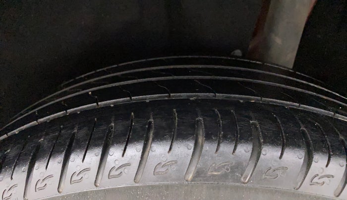 2020 Maruti Vitara Brezza ZXI PLUS AT DUAL TONE SHVS, Petrol, Automatic, 48,436 km, Left Rear Tyre Tread