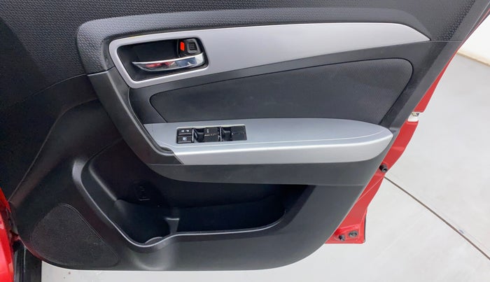 2020 Maruti Vitara Brezza ZXI PLUS AT DUAL TONE SHVS, Petrol, Automatic, 48,436 km, Driver Side Door Panels Control