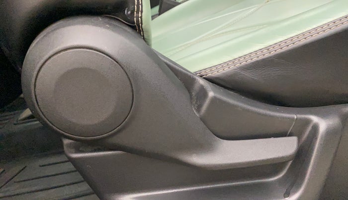 2023 Maruti New Wagon-R ZXI 1.2 AMT, Petrol, Automatic, 19,117 km, Driver Side Adjustment Panel